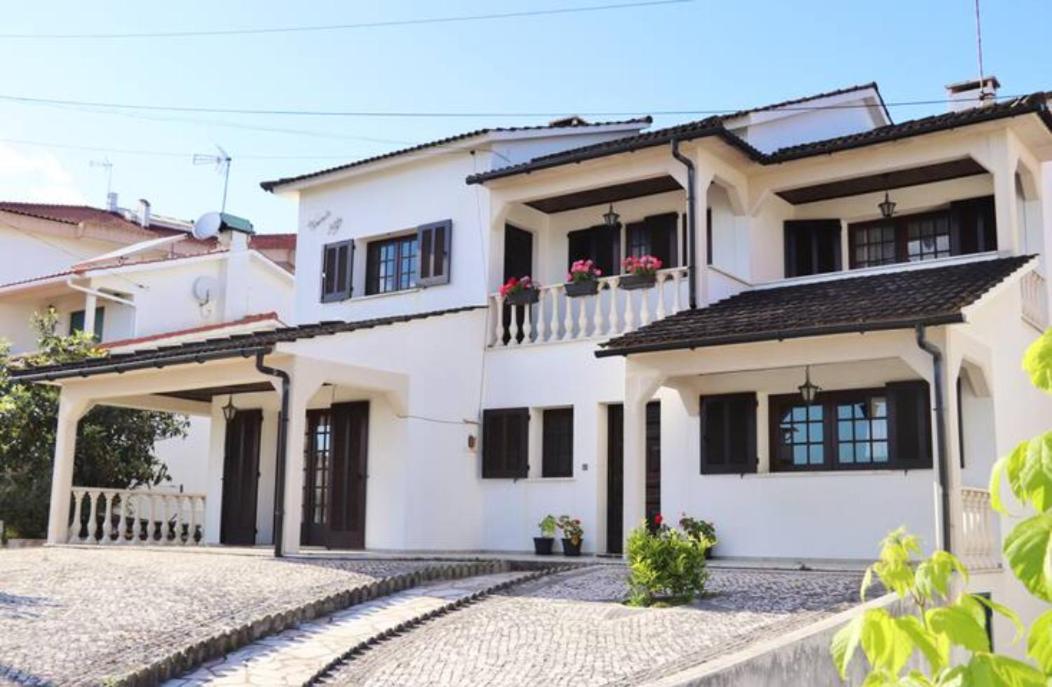 Vila Vivenda Alju Ourém Exteriér fotografie